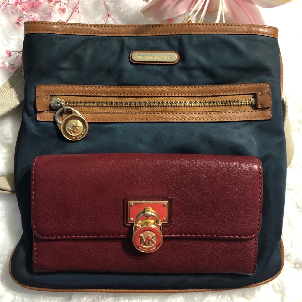 🎉 Michael Kors Crossbody Purse & Wallet